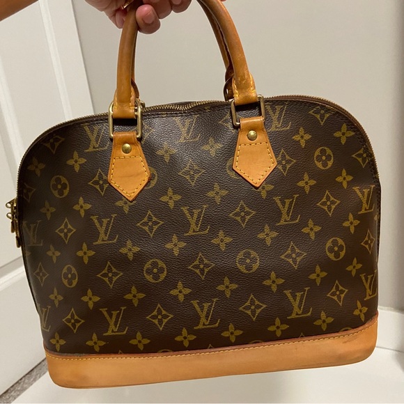 Louis Vuitton Alma made June 2004 USA - Picture 1 of 12